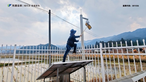 春壟之上，托普人用專業(yè)與溫度，喚醒每一臺“農(nóng)田衛(wèi)士”
